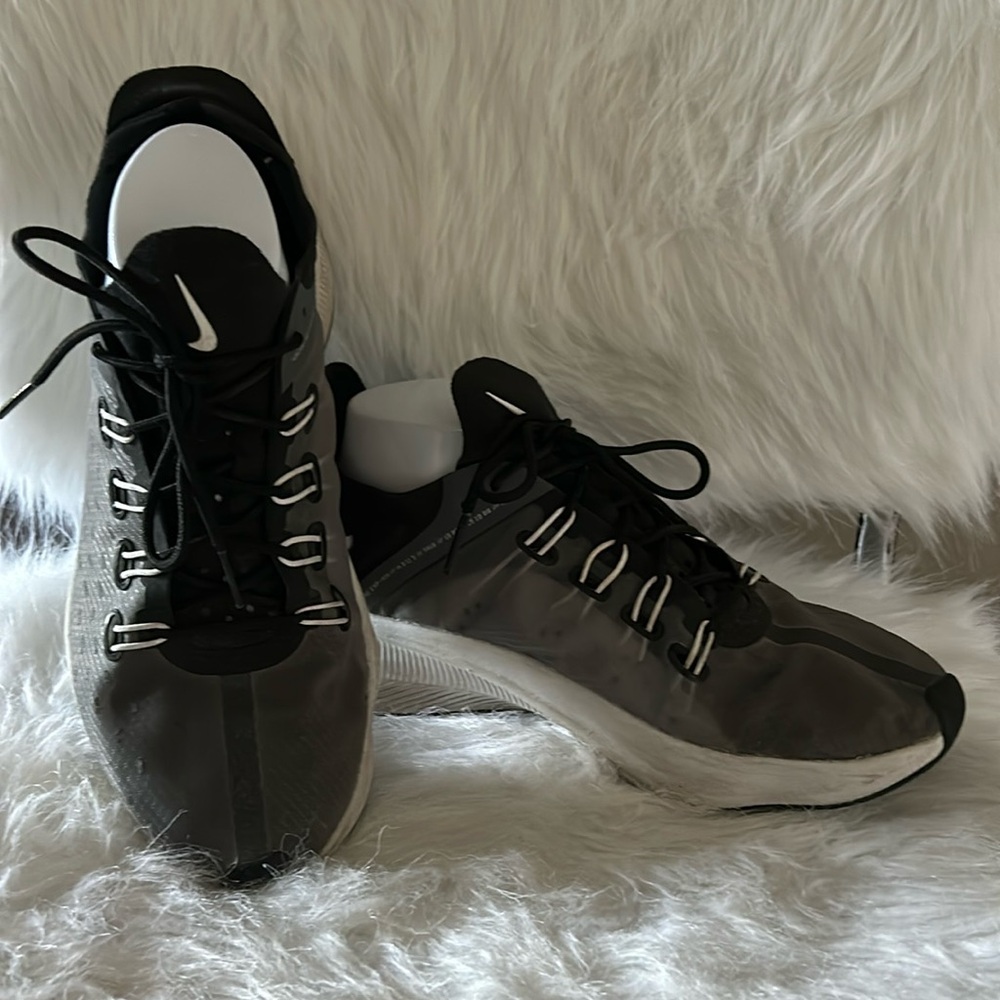 NIKE, EXP-X14 blk & gray Sz 9